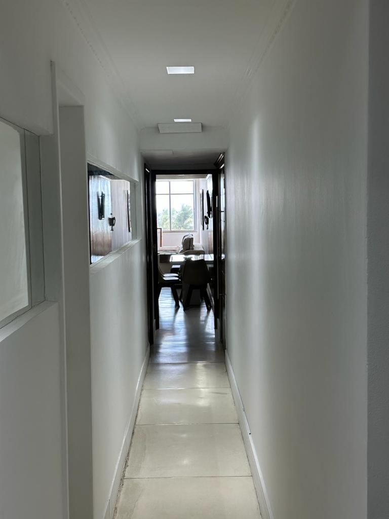 Avenida Atlantica 1218 *